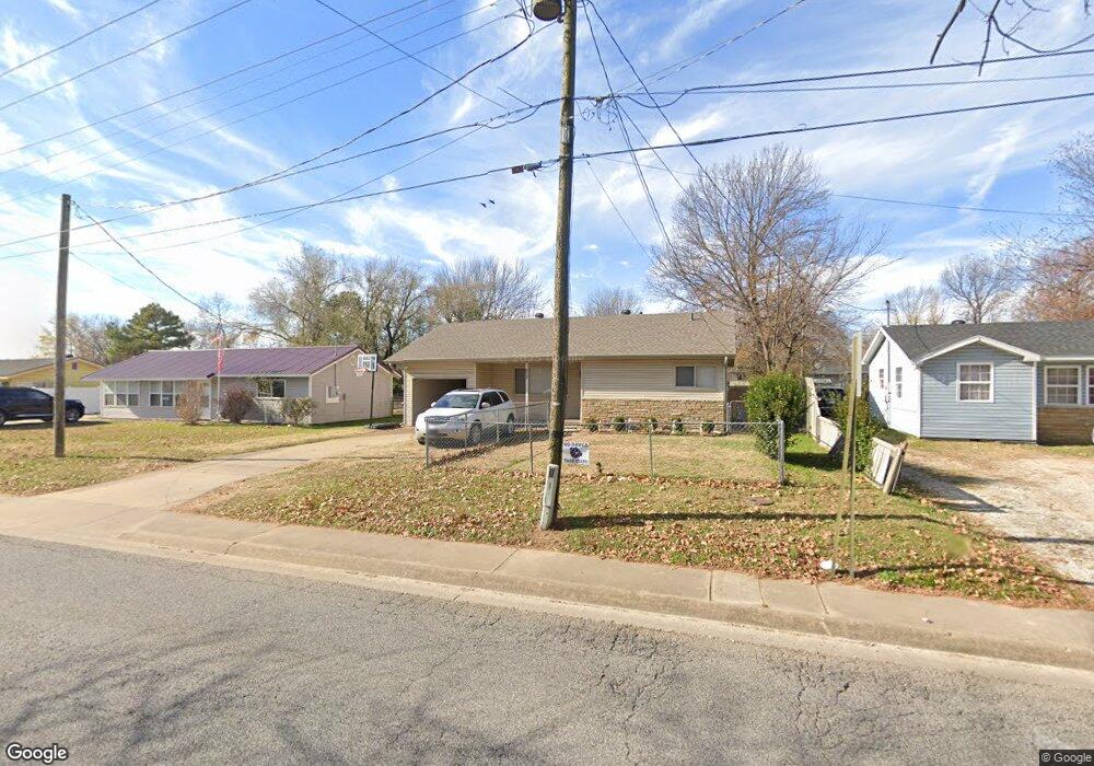 612 W End St, Springdale, AR 72764 - photo 1