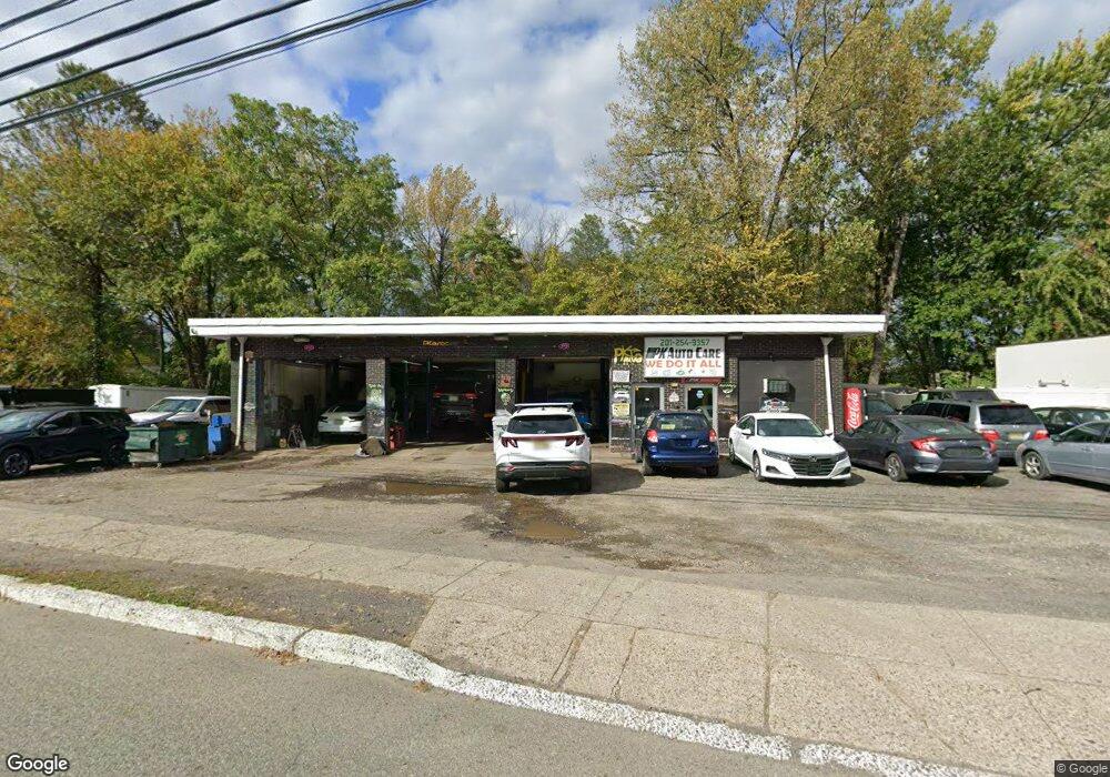 257 Molnar Dr, Elmwood Park, NJ 07407 - photo 1