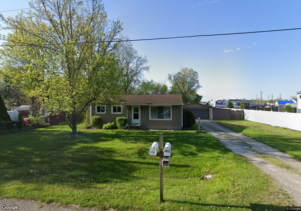 1032 Jefferson Blvd, Flint, MI 48507 - photo 1