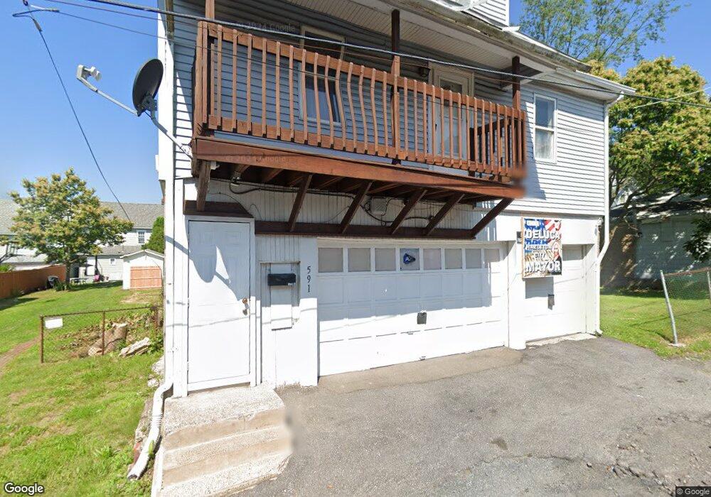 591 Perry Ct, Hazleton, PA 18201 - photo 1