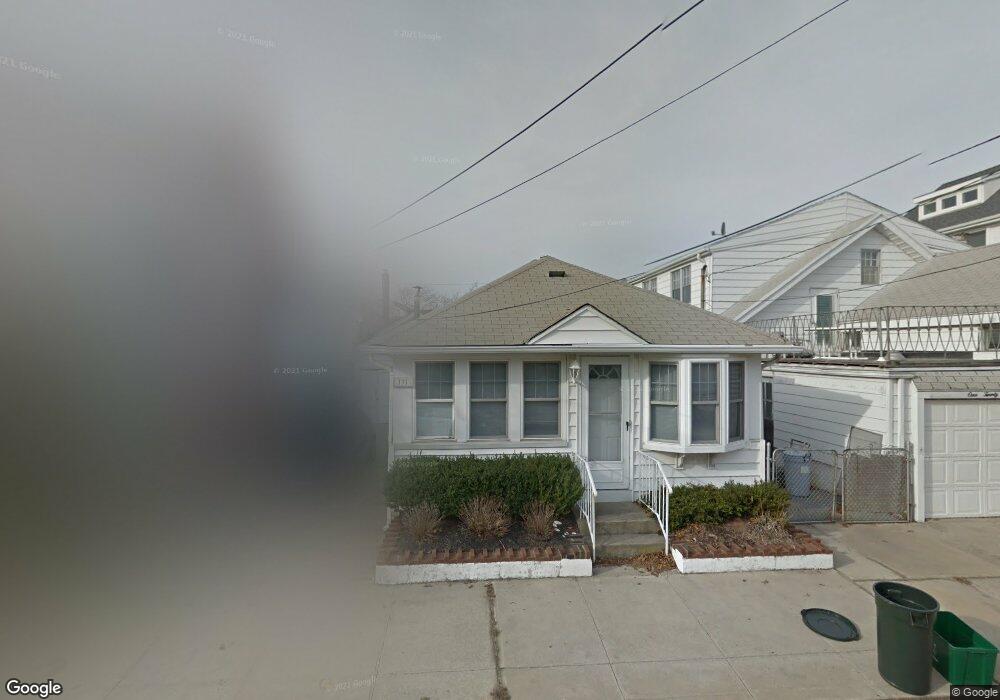 131 Hewlett Ave, Point Lookout, NY 11569 - photo 1