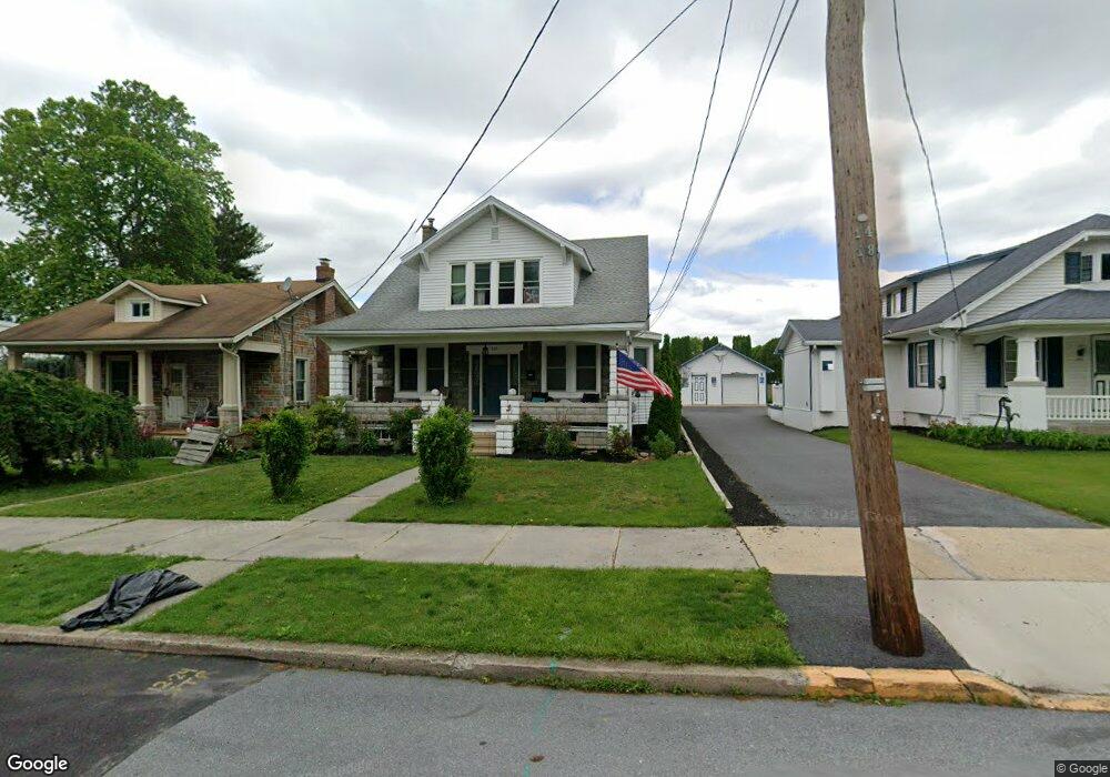 425 W High St, Womelsdorf, PA 19567 - photo 1