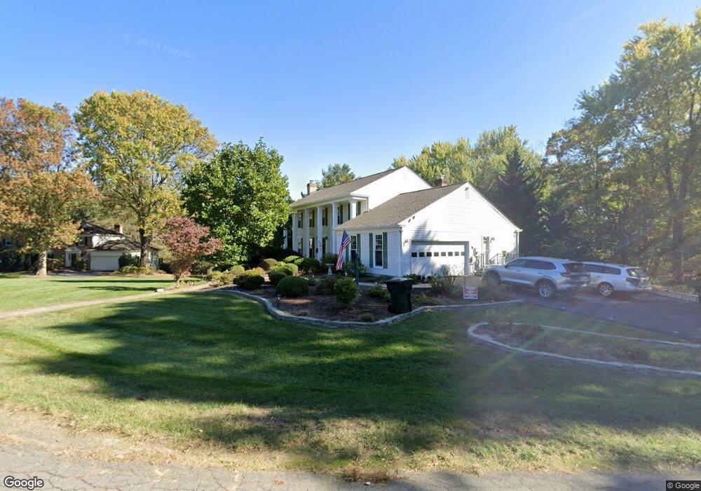 10703 Schindel Ct, Great Falls, VA 22066 - photo 1