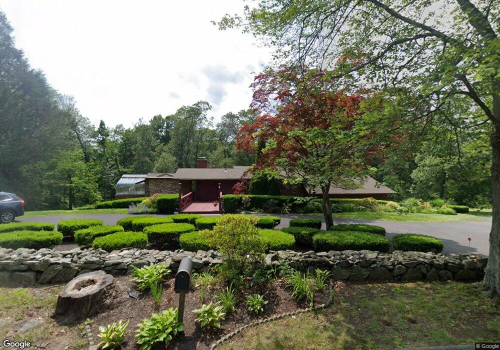 1069 Warner Hill Rd, Stratford, CT 06614 - photo 1