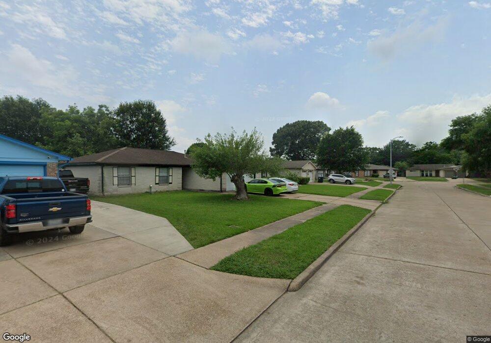 1335 Hidden Valley Dr, Houston, TX 77088 - photo 1