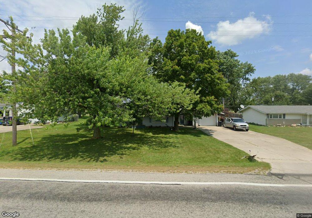 138 W Markle Rd, Huntington, IN 46750 - photo 1