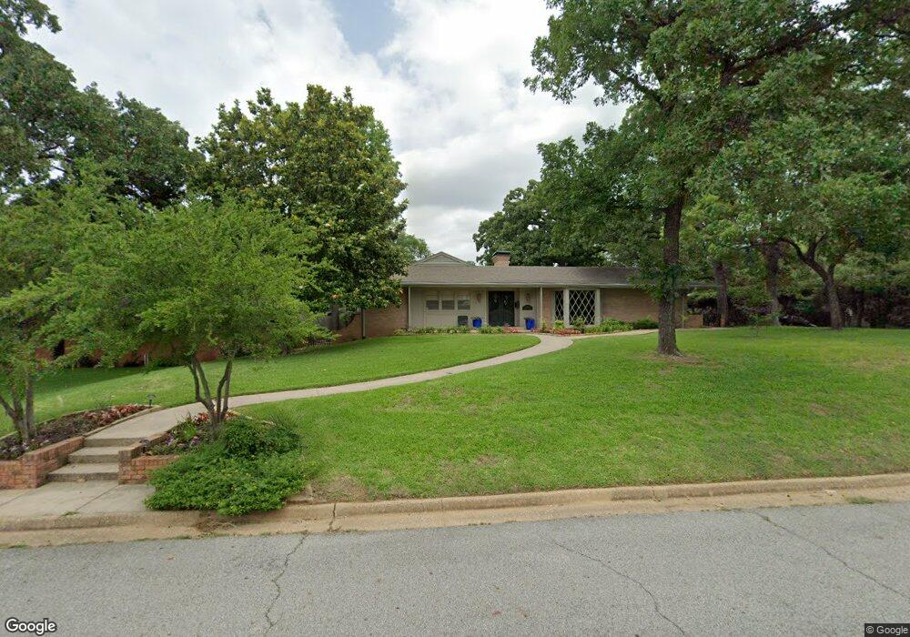 1601 W Murray St, Denison, TX 75020 - photo 1