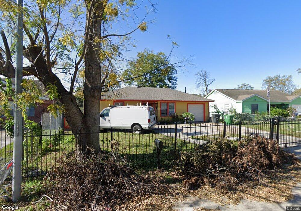 10731 Royal Pine Dr, Houston, TX 77093 - photo 1