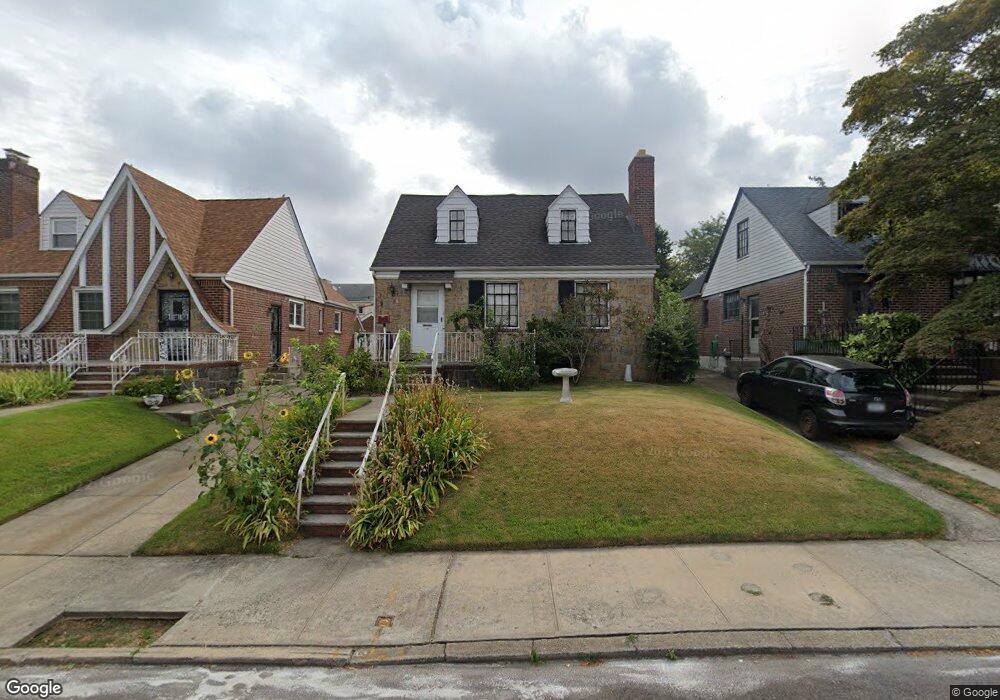 7307 184th St, Fresh Meadows, NY 11366 - photo 1