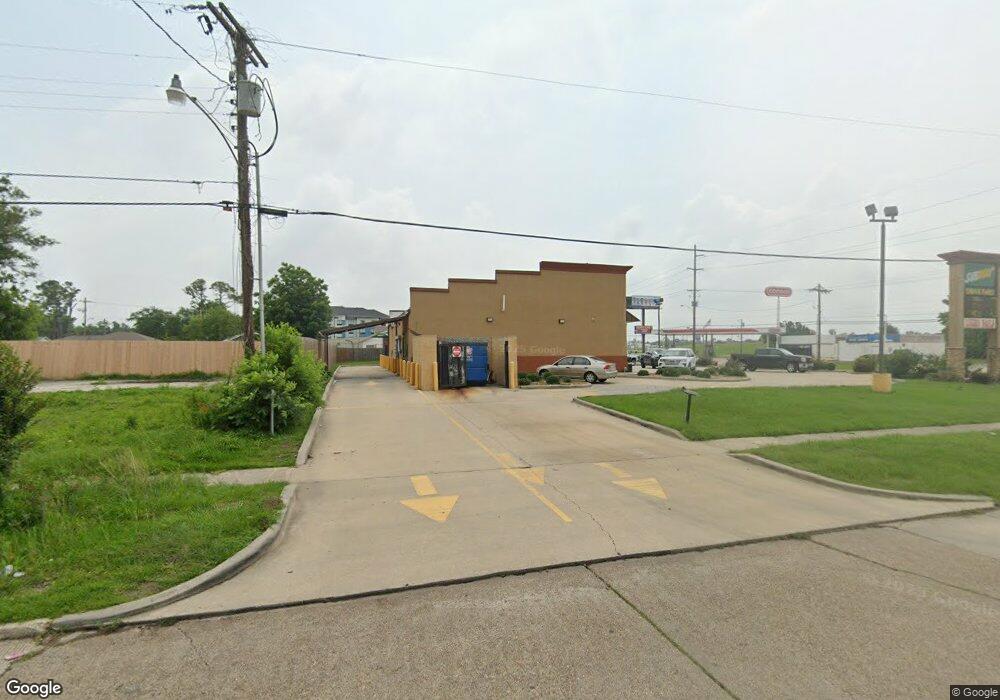 1105 E Prien Lake Rd, Lake Charles, LA 70601 - photo 1