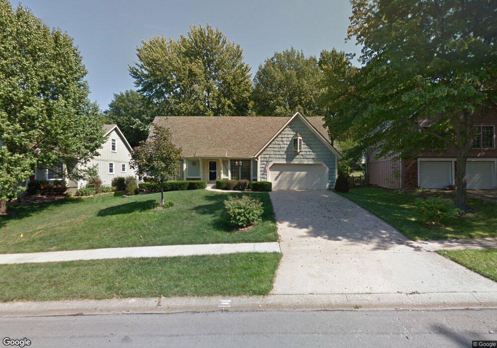 7721 Haskins St, Shawnee, KS 66216 - photo 1