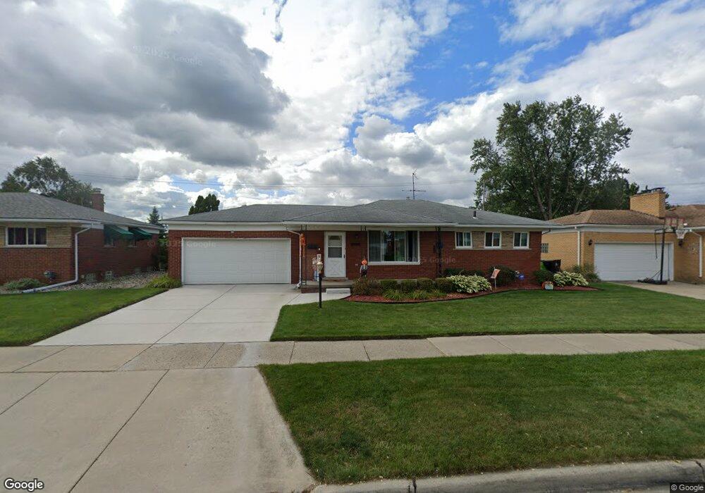 15676 Chestnut St, Roseville, MI 48066 - photo 1