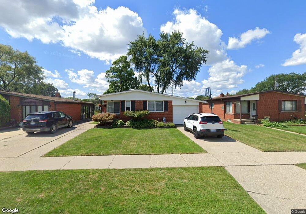 30533 Spybrook St, Roseville, MI 48066 - photo 1