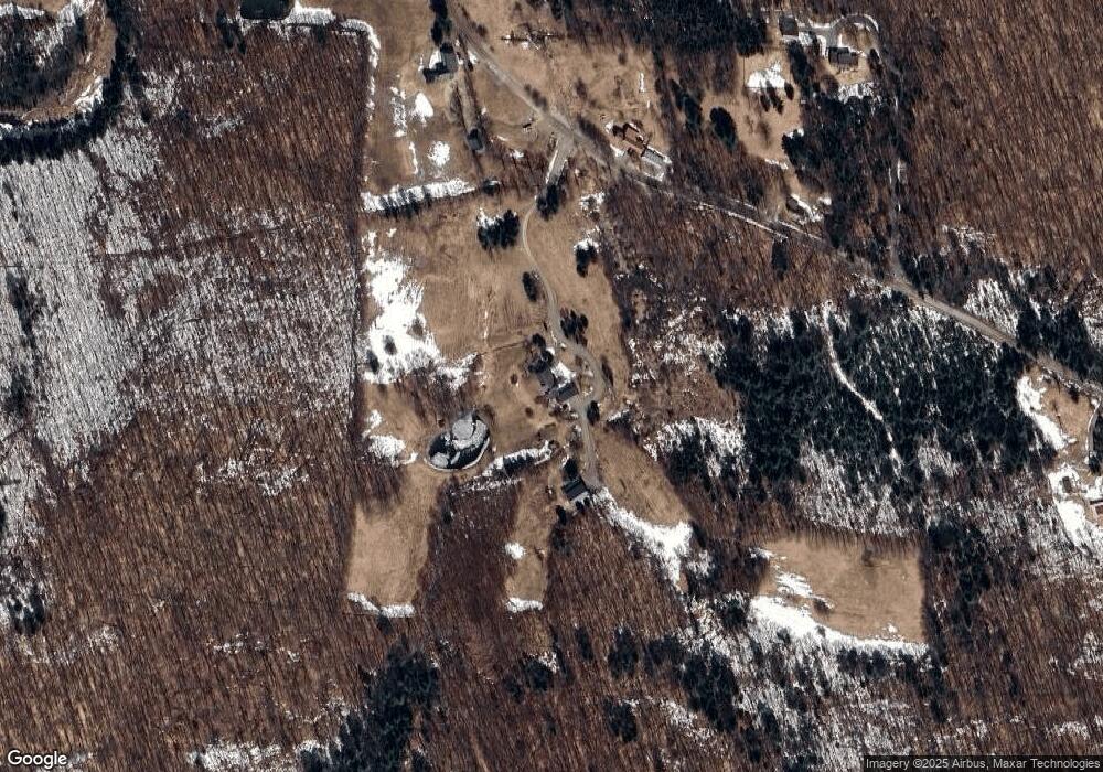 89 Jaquith Rd, Londonderry, VT 05148 - photo 1