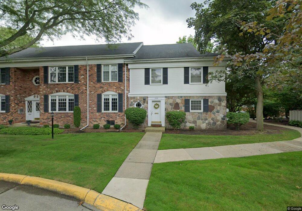 200 Billingsgate Ct, Bloomfield Hills, MI 48301 - photo 1