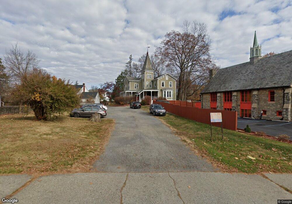 130 Hooker Ave unit 4, Poughkeepsie, NY 12601 - photo 1