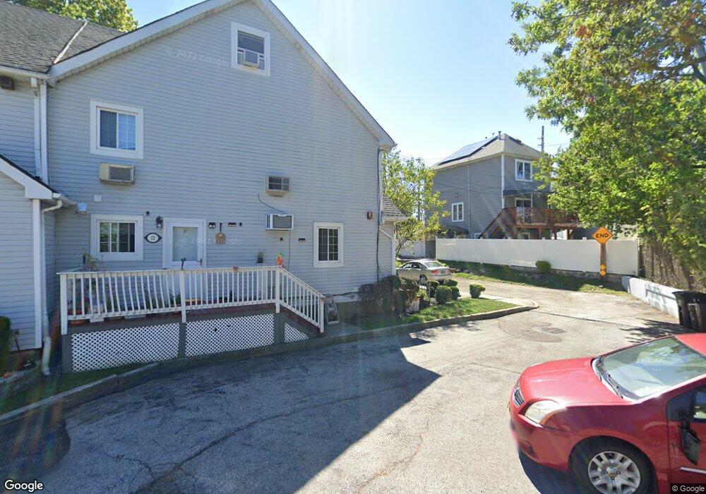 11 Garretson Ln, Staten Island, NY 10305 - photo 1