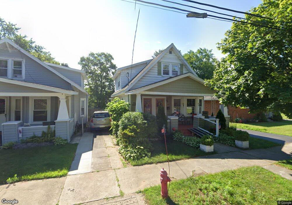 323 Twelfth St, Schenectady, NY 12306 - photo 1