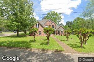 1407 Hickory Dr, West Point, MS 39773