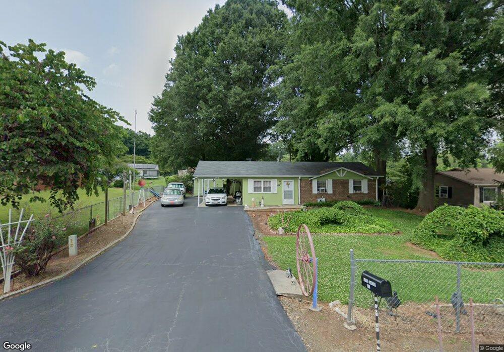 313 Ridgecrest Dr, King, NC 27021 - photo 1