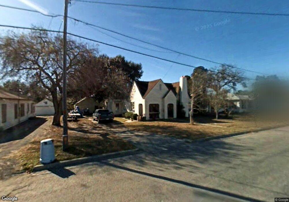 1407 N Washington St, Beeville, TX 78102 - photo 1