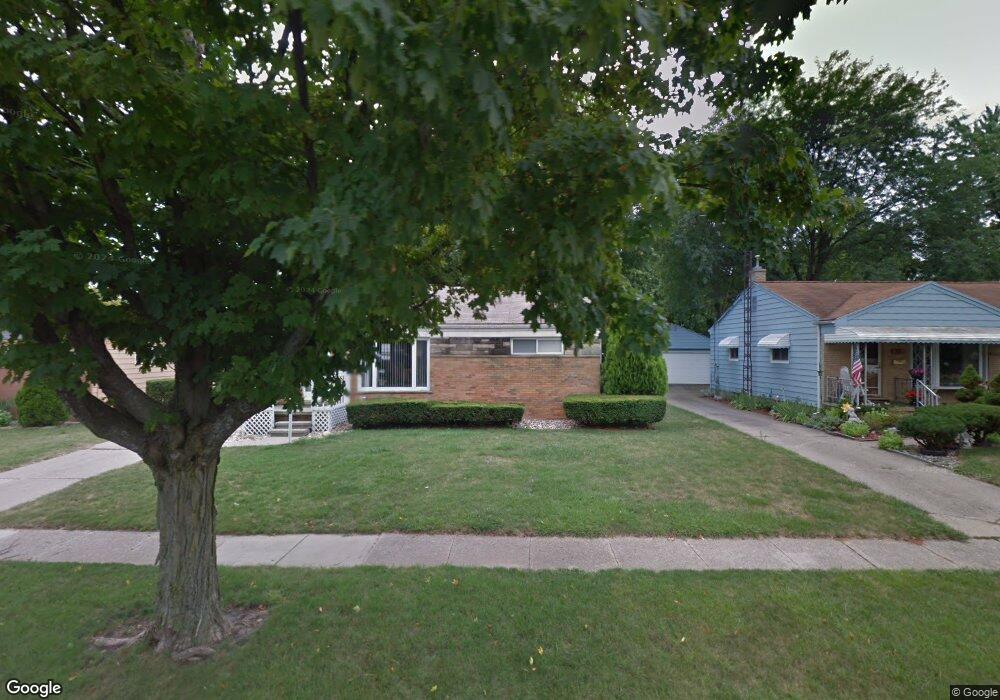 3217 Timber Dr, Lansing, MI 48917 - photo 1