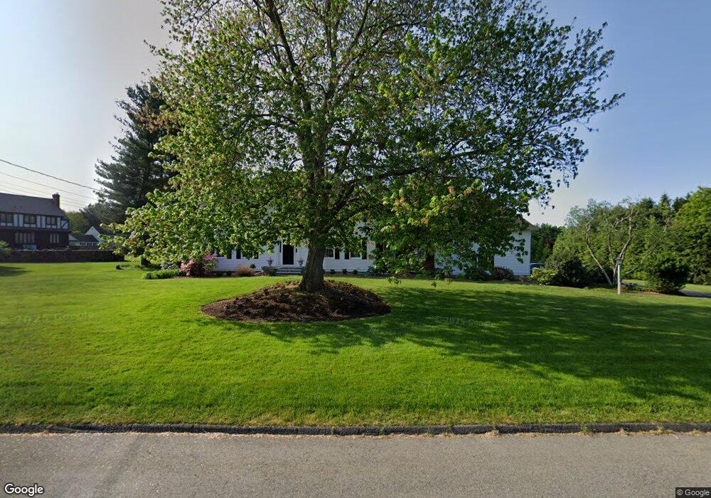 33 Cornfield Rd, Trumbull, CT 06611 - photo 1