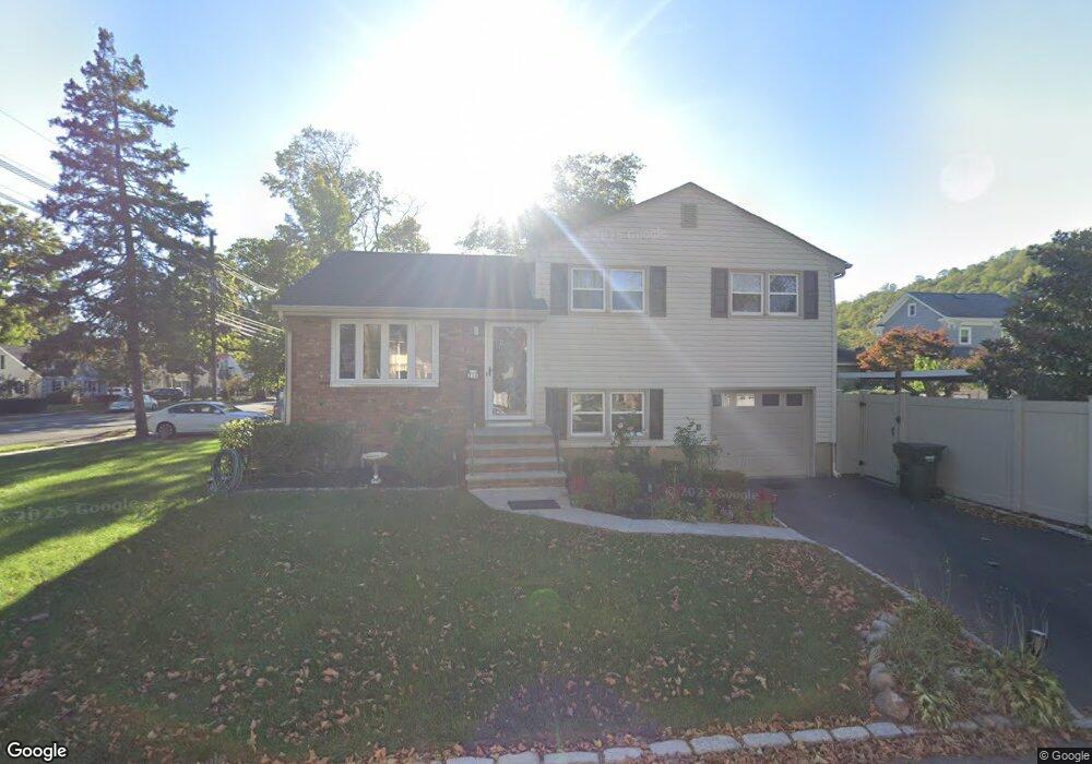 238 Elm Ct, Scotch Plains, NJ 07076 - photo 1