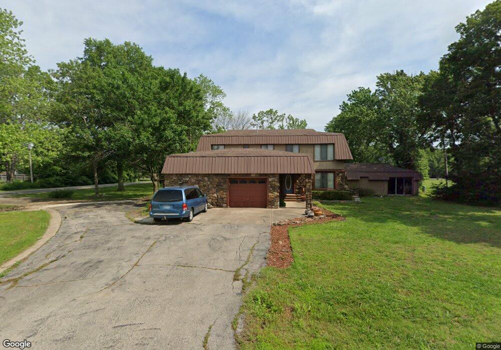 115 W 2nd St, Altamont, KS 67330 - photo 1