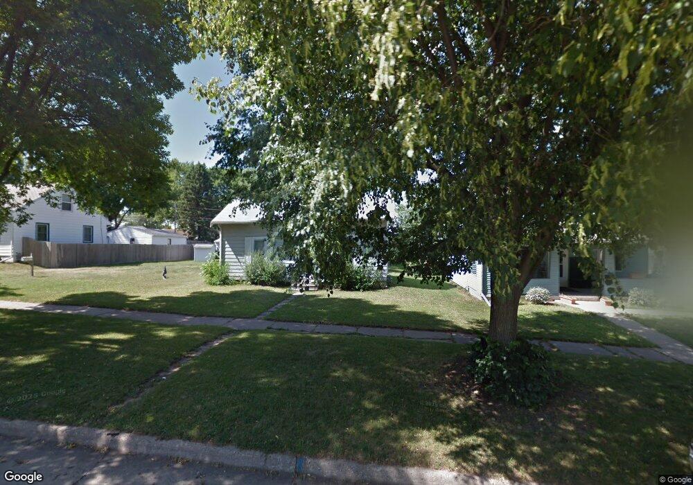 1214 18th Ave SW, Cedar Rapids, IA 52404 - photo 1