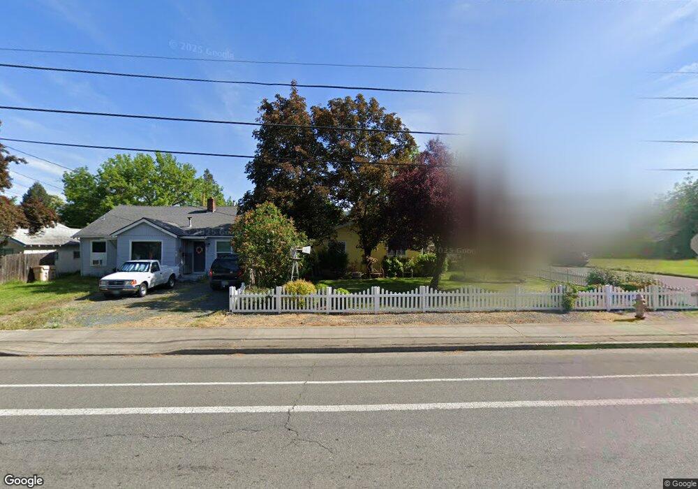 622 SE M St, Grants Pass, OR 97526 - photo 1