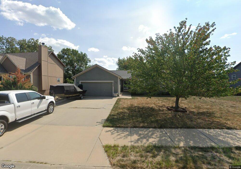 20503 W 221st St, Spring Hill, KS 66083 - photo 1