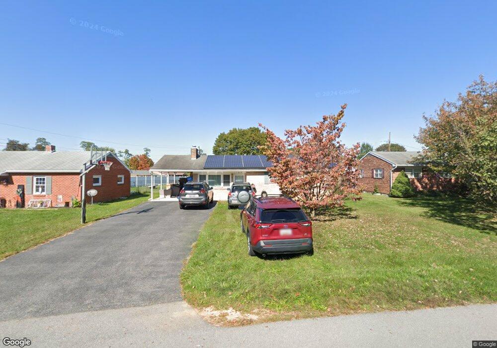 17608 Crest Dr, Hagerstown, MD 21740 - photo 1