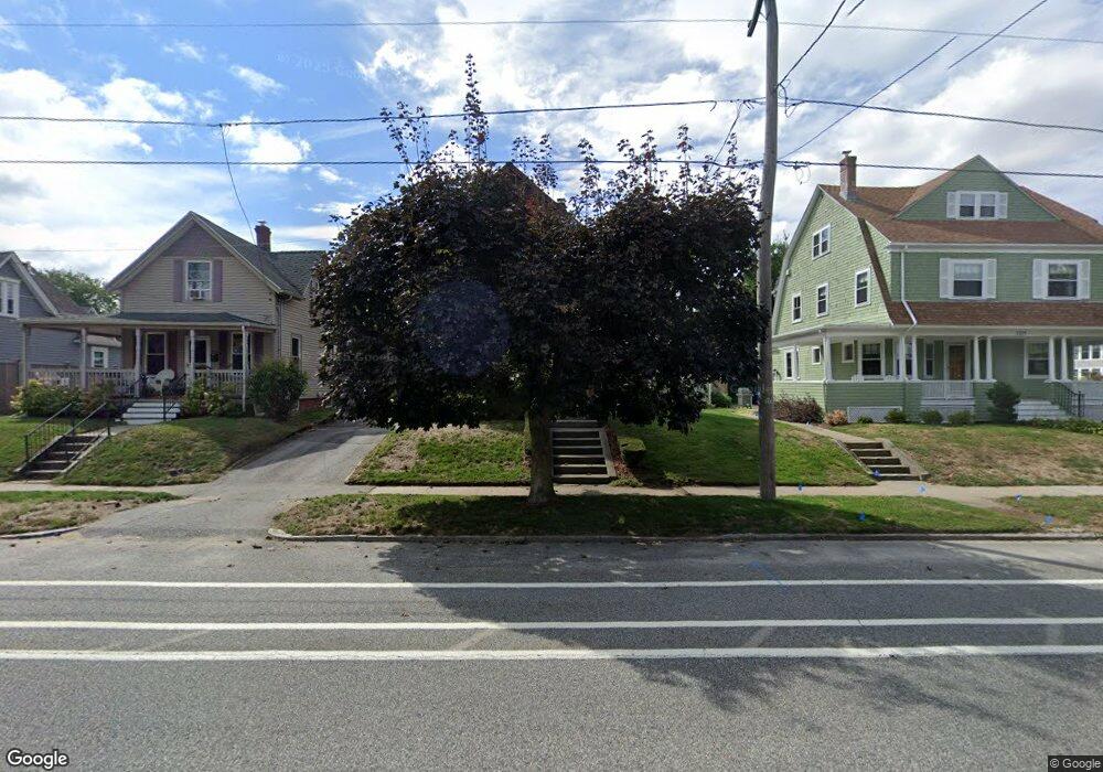 1331 Narragansett Blvd, Cranston, RI 02905 - photo 1