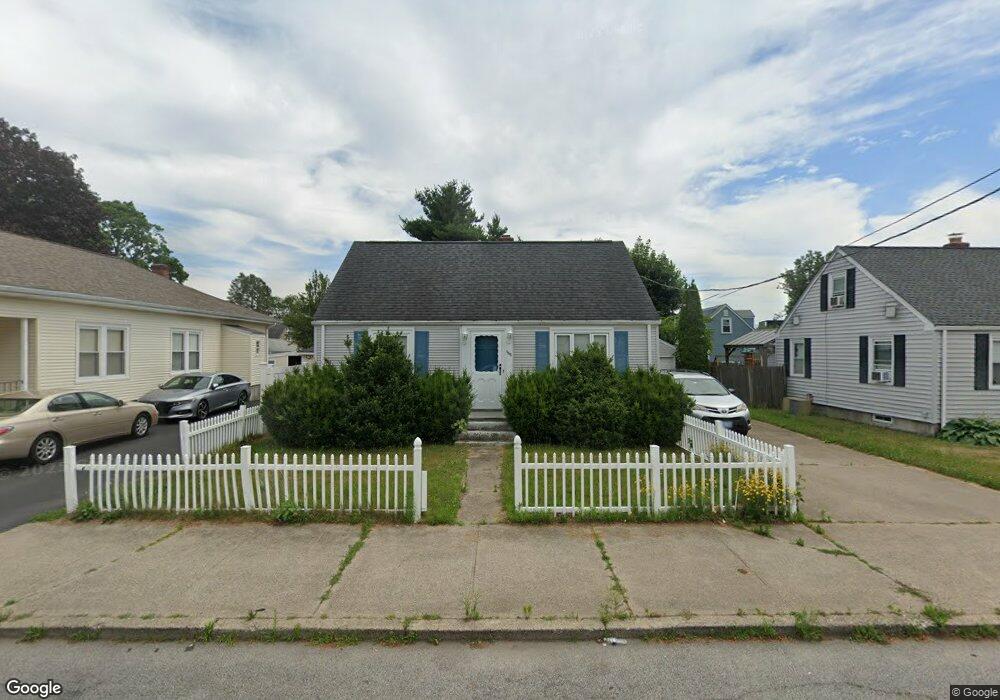 165 Bristol Ave, Pawtucket, RI 02861 - photo 1