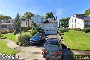 21 Cresthollow Ln, Albertson, NY 11507