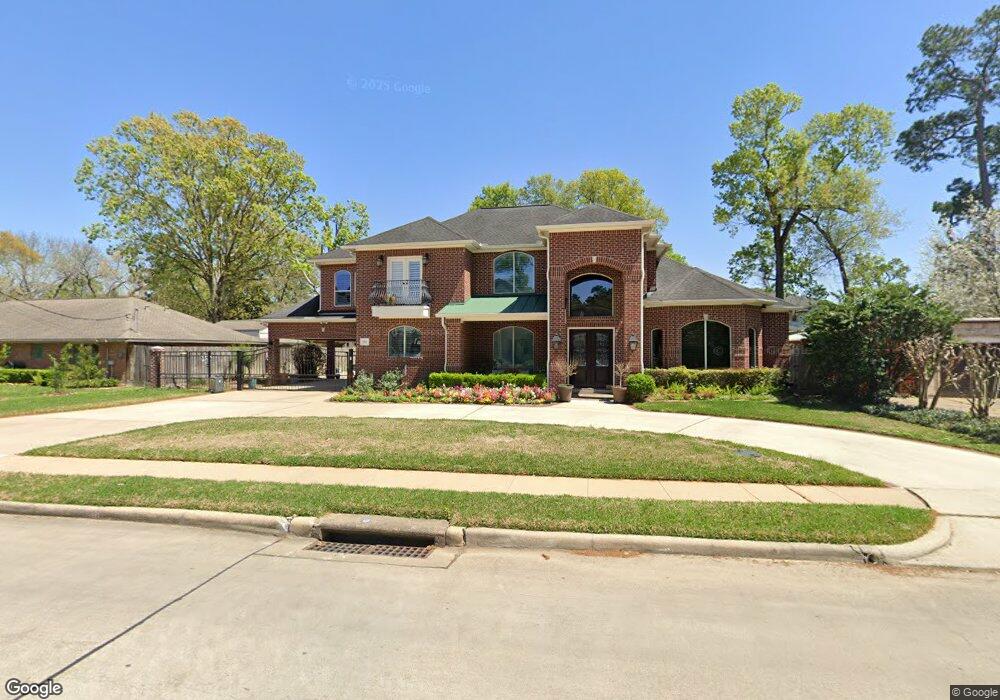 1502 Huge Oaks St, Houston, TX 77055 - photo 1