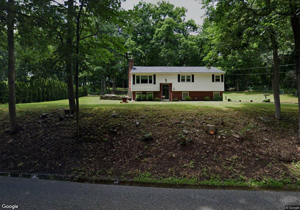 90 W Sutton Rd, Sutton, MA 01590 - photo 1