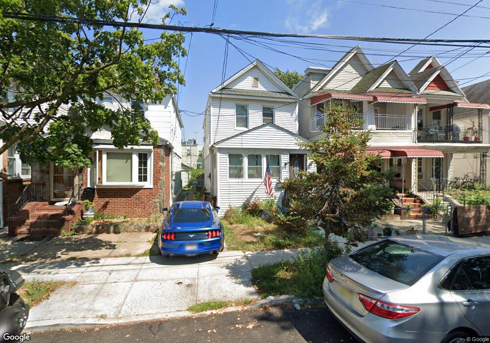 9135 109th St, Richmond Hill, NY 11418 - photo 1