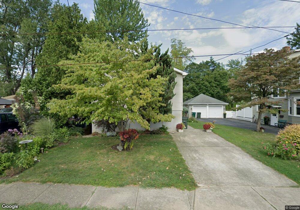 215 Maple Rd, Wallingford, PA 19086 - photo 1