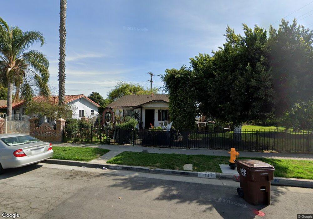 748 W 138th St, Compton, CA 90222 - photo 1