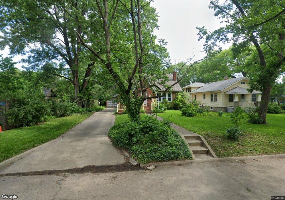 3002 SW 18th St, Topeka, KS 66604 - photo 1