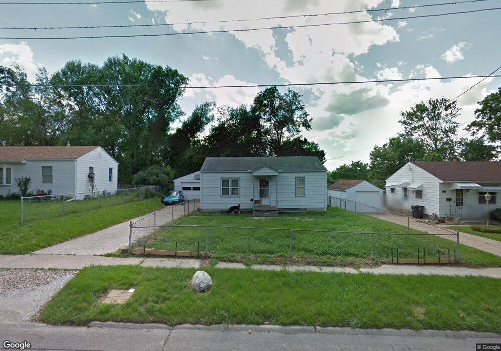 1310 E 33rd Ct, Des Moines, IA 50317 - photo 1