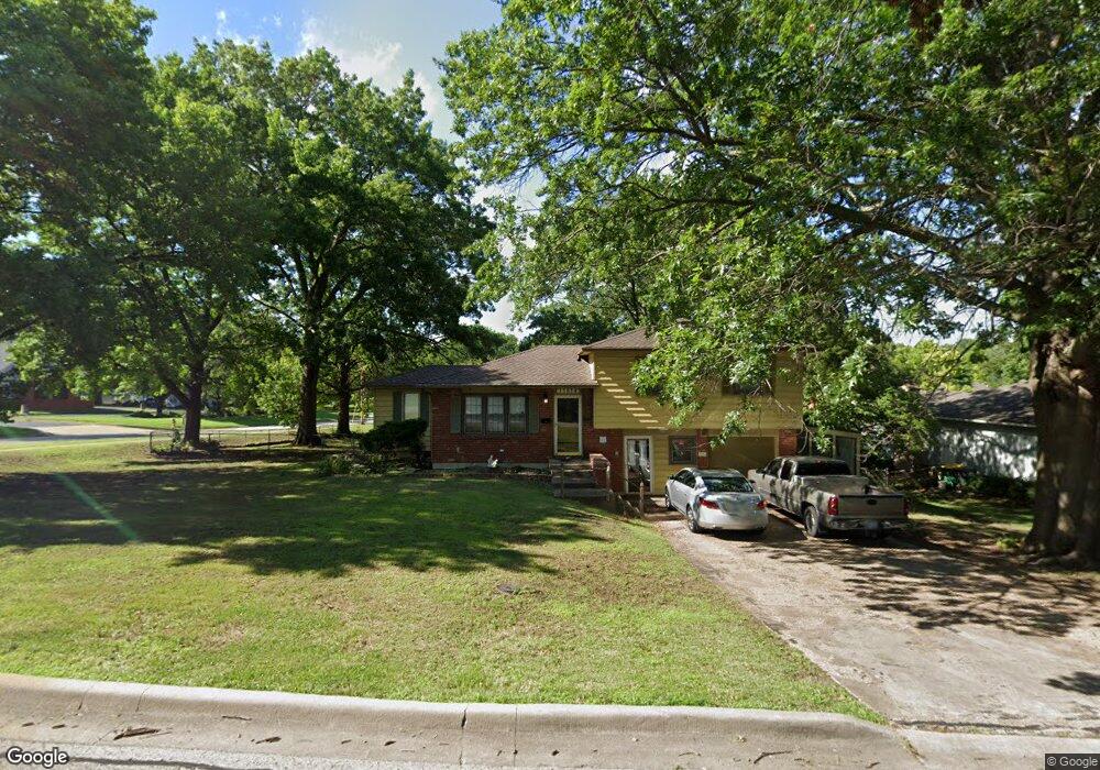 11814 W 54th St, Shawnee, KS 66203 - photo 1