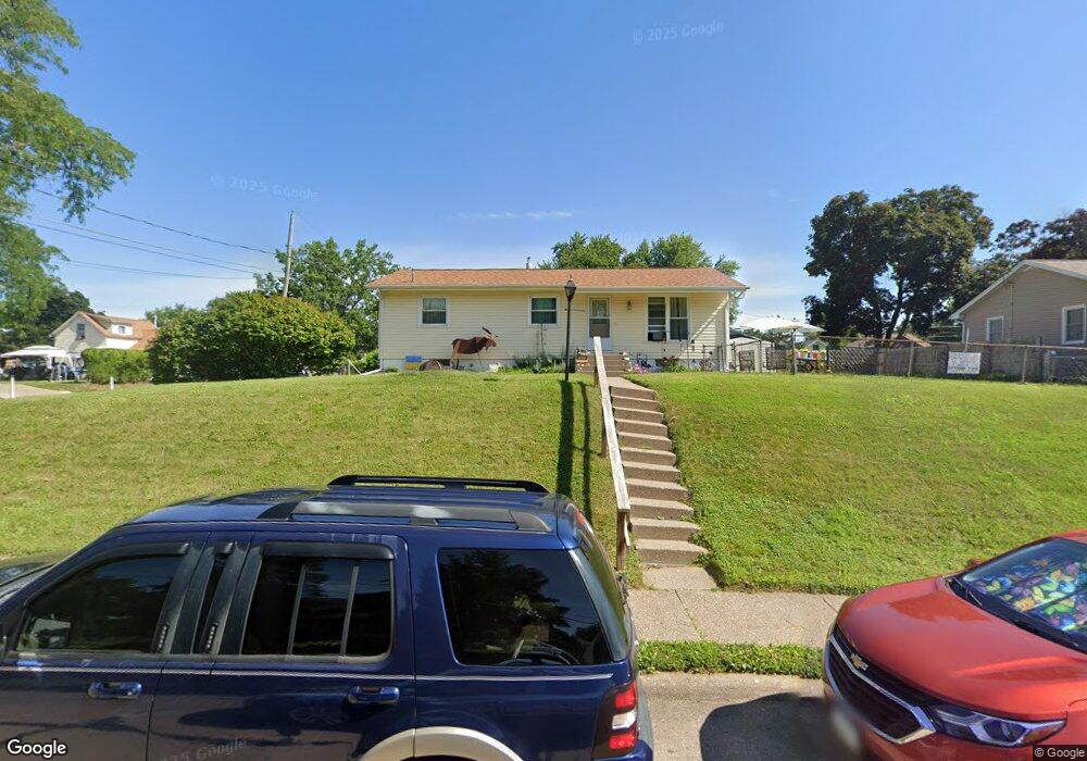 1822 W 15th St, Davenport, IA 52804 - photo 1