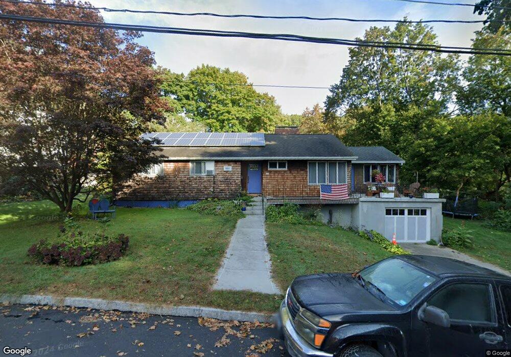 12 Farnsworth St, New London, CT 06320 - photo 1