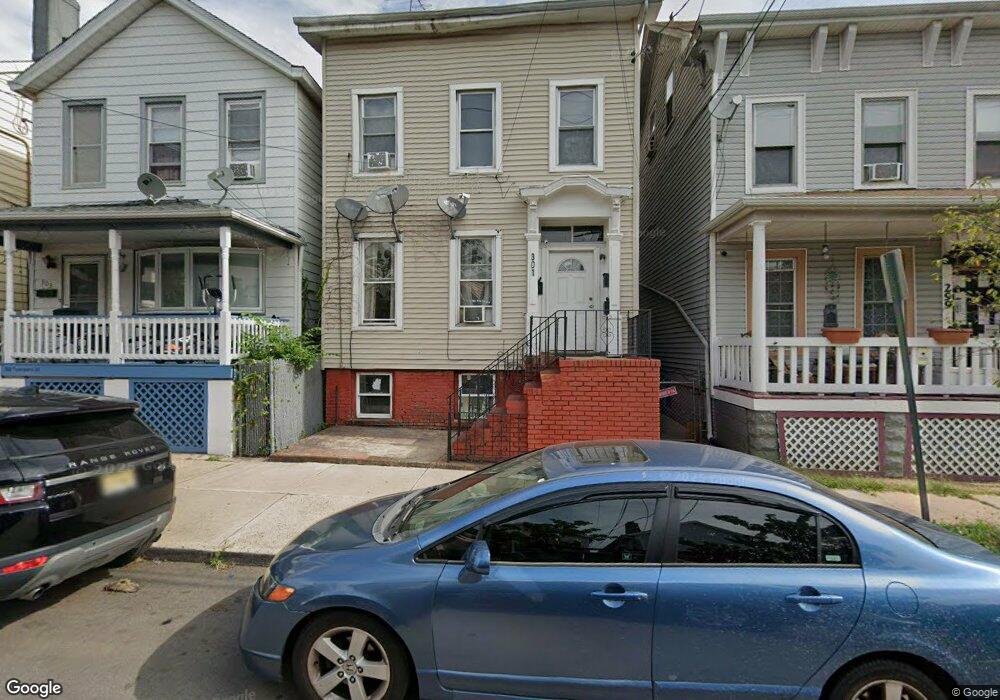 301 Townsend St, New Brunswick, NJ 08901 - photo 1