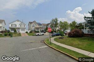 65 Scarlet Dr, Parlin, NJ 08859