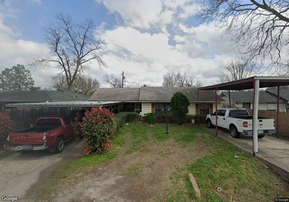 9302 Una St, Houston, TX 77022 - photo 1