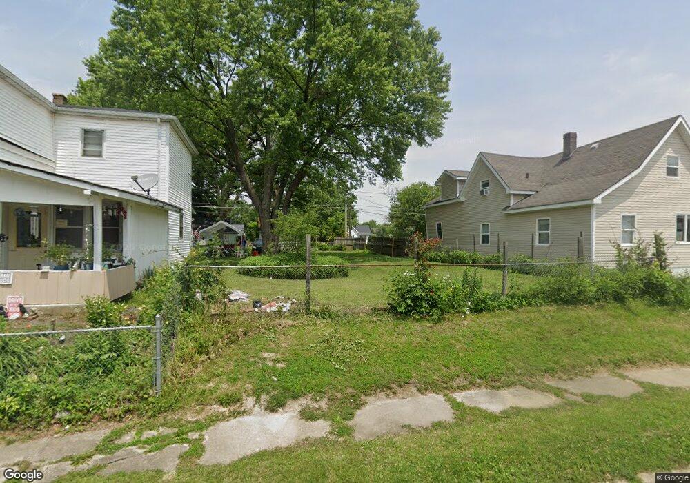 1010 W 1st St, Muncie, IN 47305 - photo 1